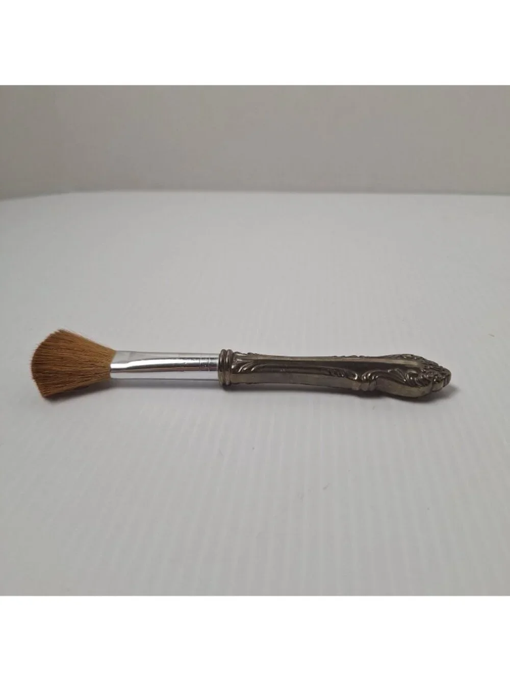 ANTIQUE VICTORIAN VANITY SILVER PLATED MAKEUP/POWDER BRUSH ORNATE HANDLE